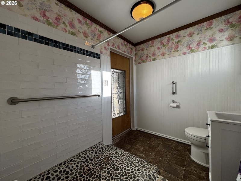 Owner's Suite Bathroom