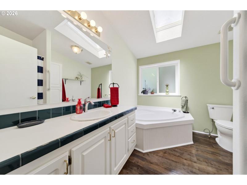 Owner's Suite Bathroom