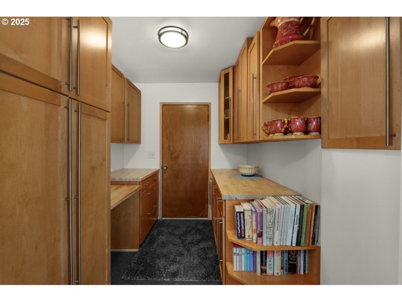Butler's Pantry