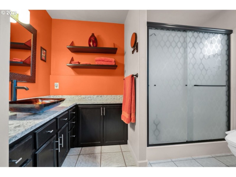 Bathroom, Attached