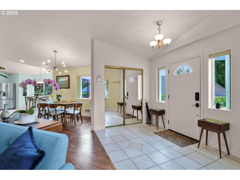 Entrance/Foyer
