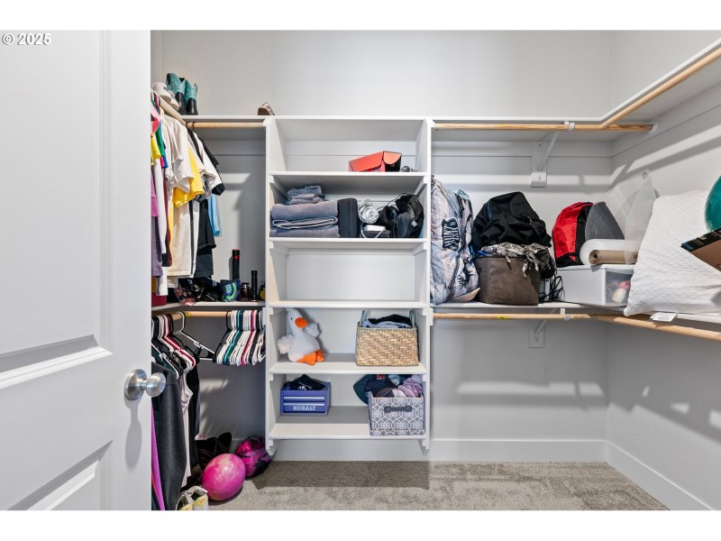 Bedroom, Primary