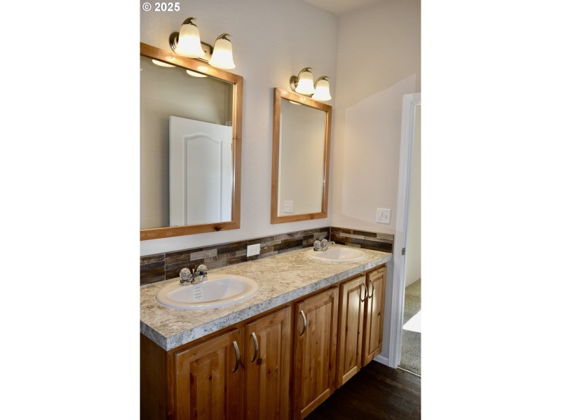 Bathroom, Attached