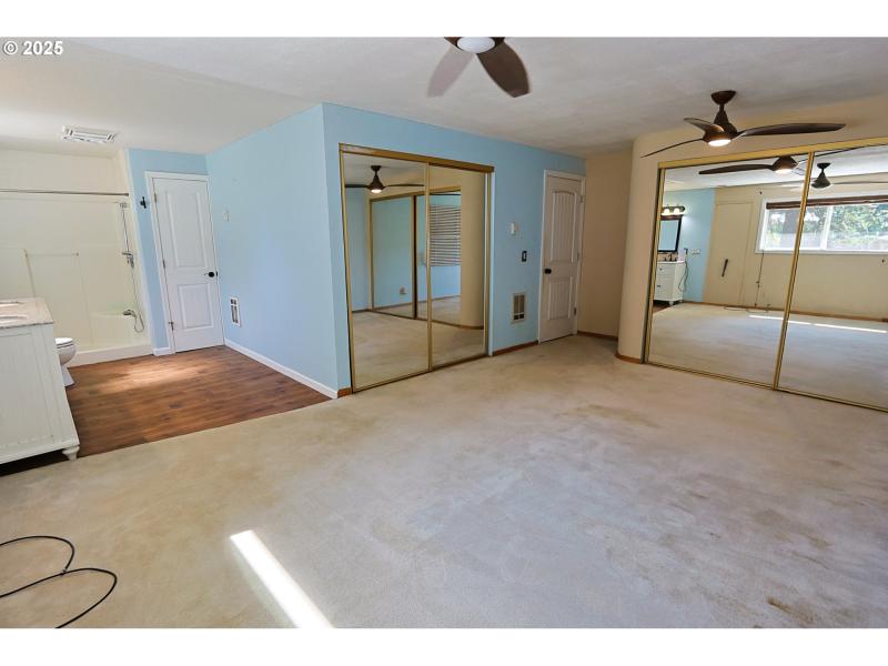 Bedroom, Owner's Suite