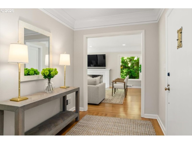 Entrance/Foyer