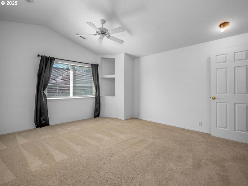 Bedroom, Primary
