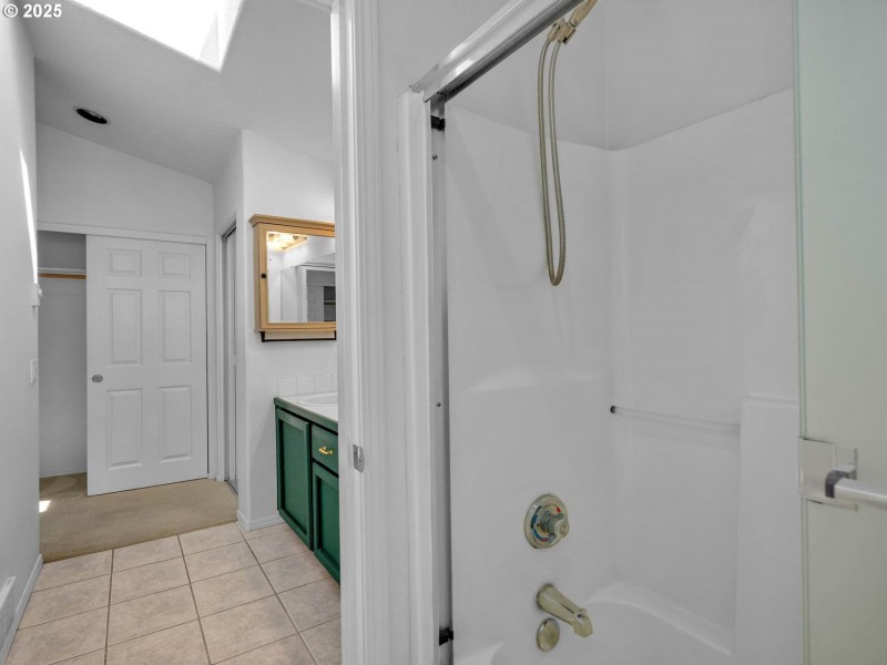 Bathroom, Attached