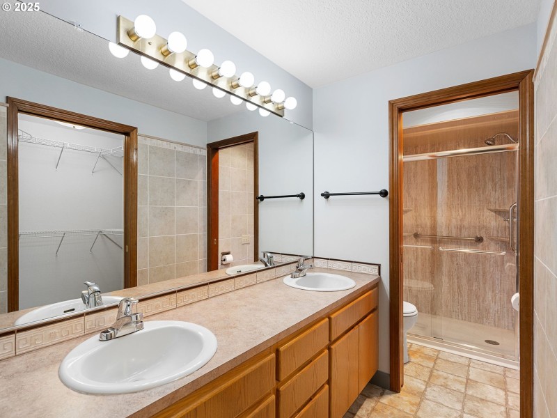 Bathroom, Attached