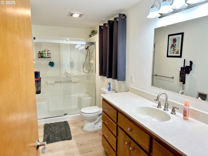 Owner's Suite Bathroom