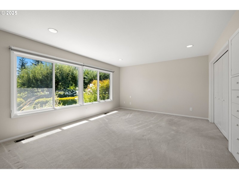 Bedroom, Owner's Suite