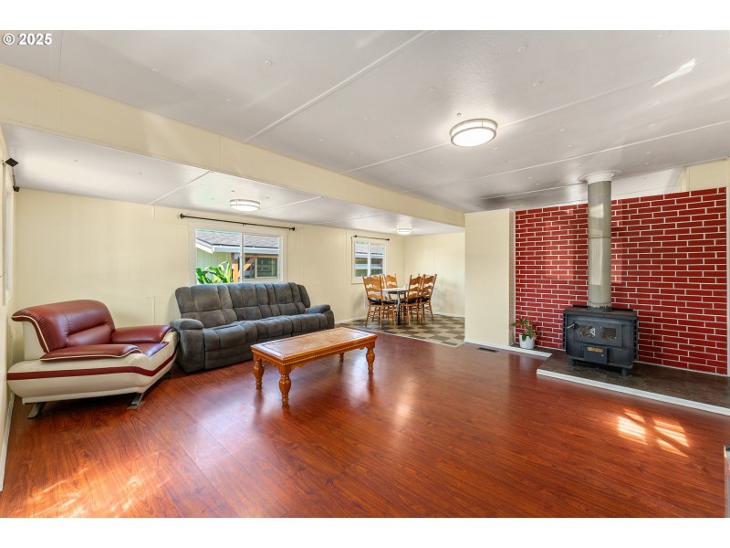 Living Room/Dining Room