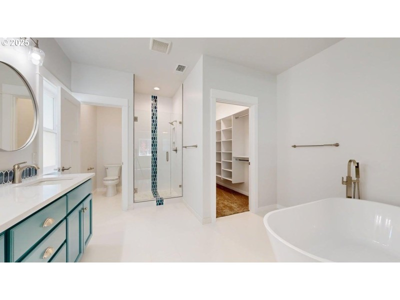 Bathroom, Attached