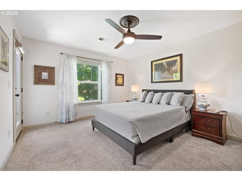 Bedroom, Primary