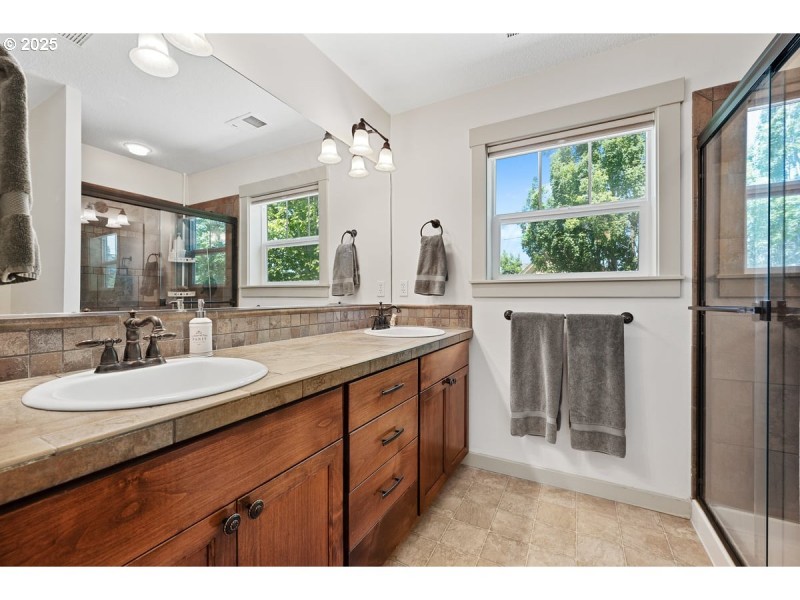 Bathroom, Attached