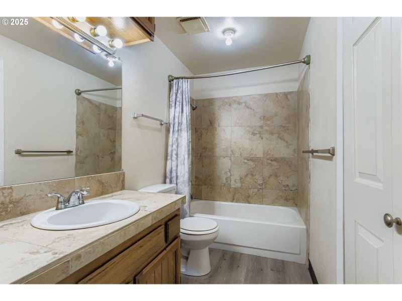 Bathroom, Attached