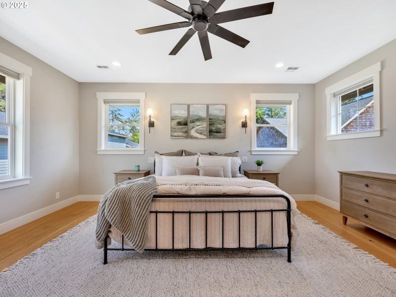 Bedroom, Primary