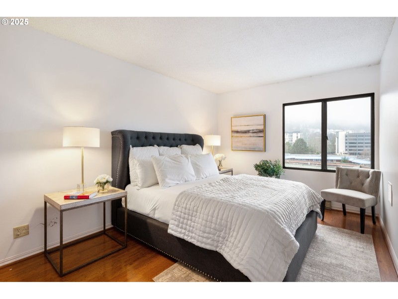 Bedroom, Primary
