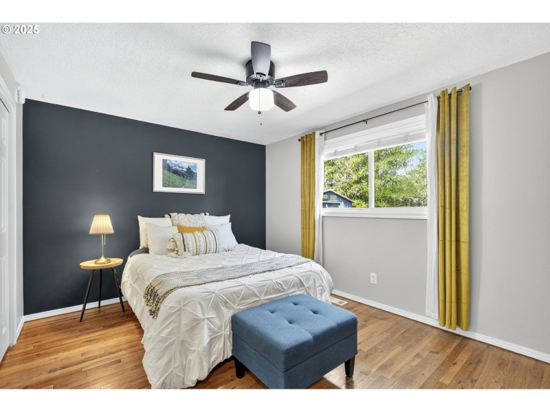 Bedroom, Primary