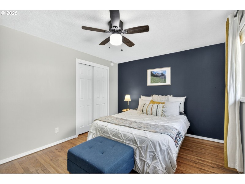 Bedroom, Primary
