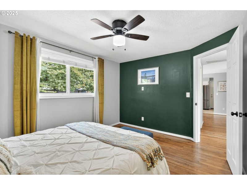 Bedroom, Primary