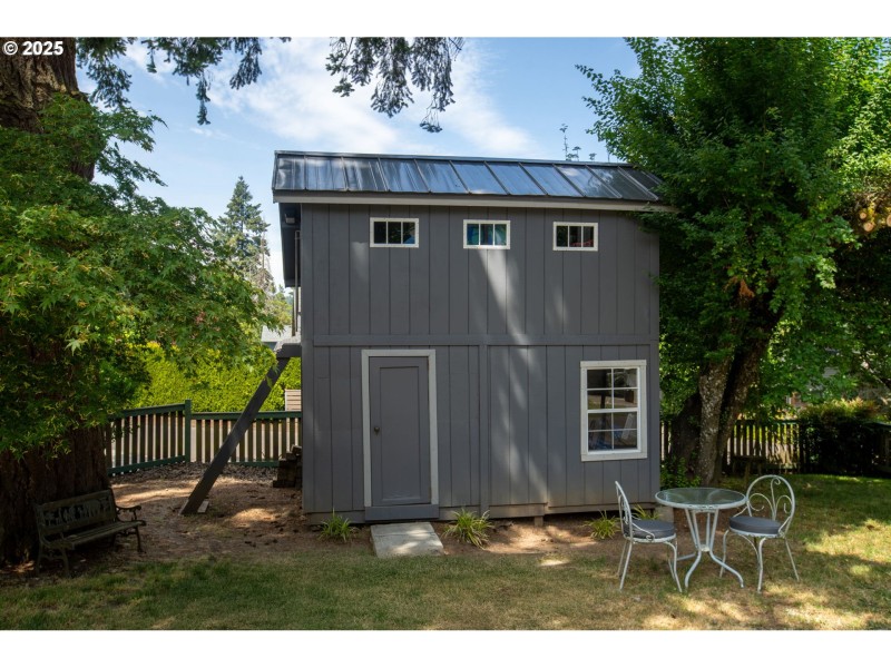 Shed