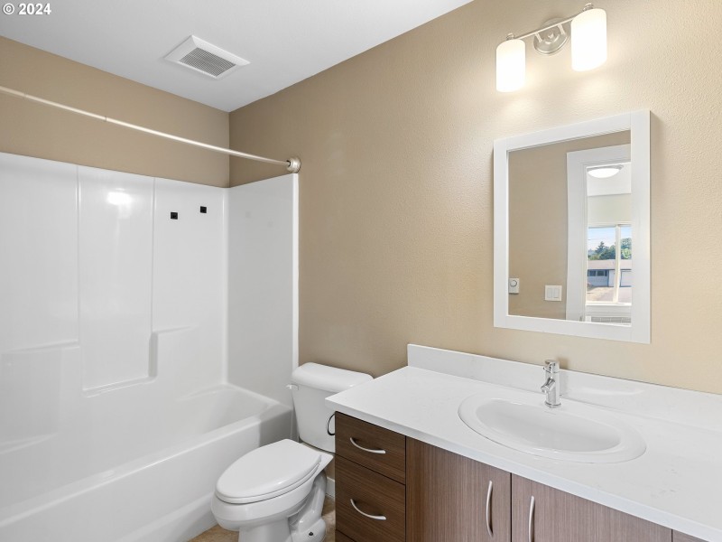 Bathroom, Attached
