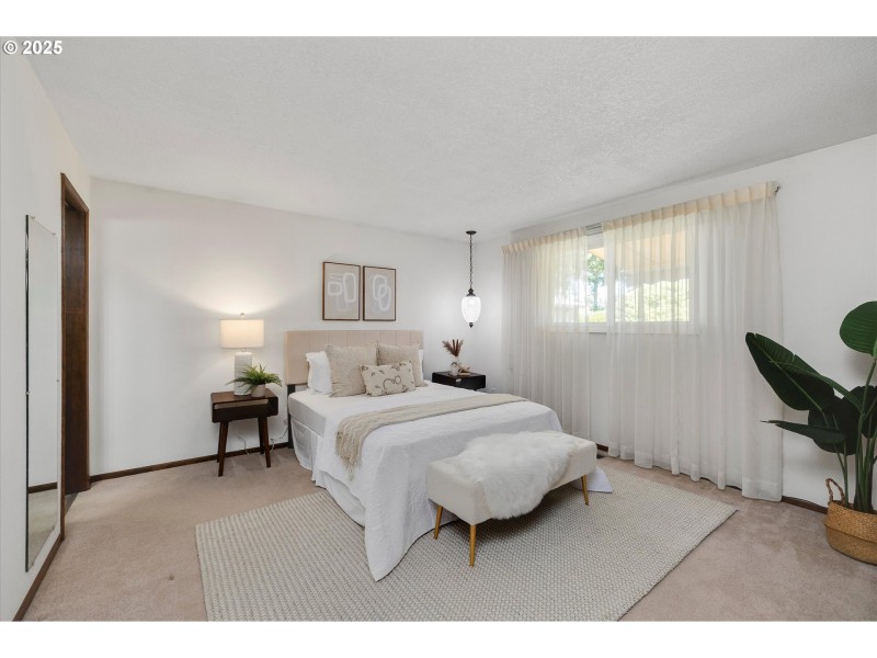 Bedroom, Primary