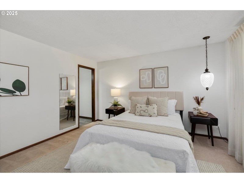 Bedroom, Primary