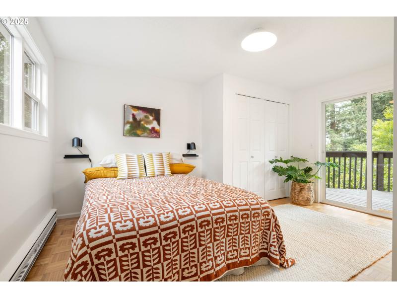 Bedroom, Primary