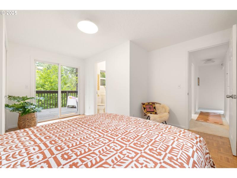 Bedroom, Primary