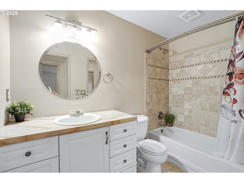 Bathroom, Attached