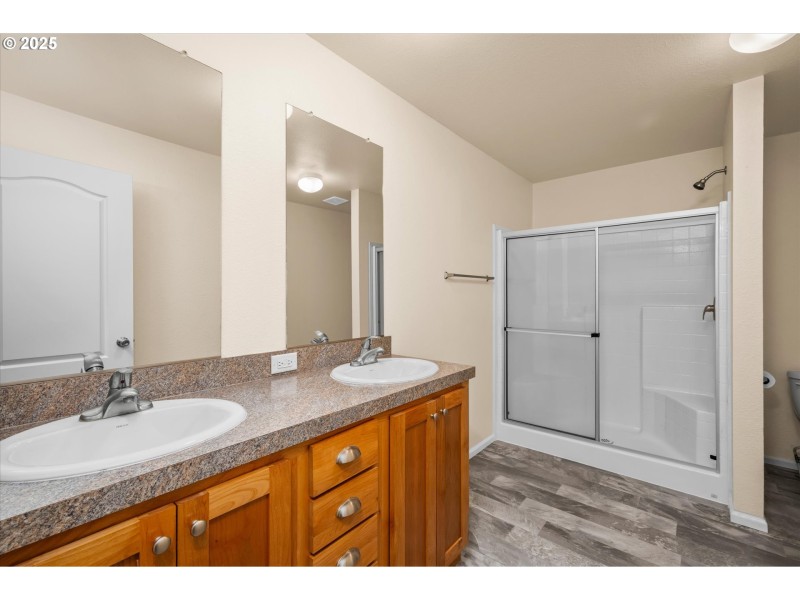 Owner's Suite Bathroom