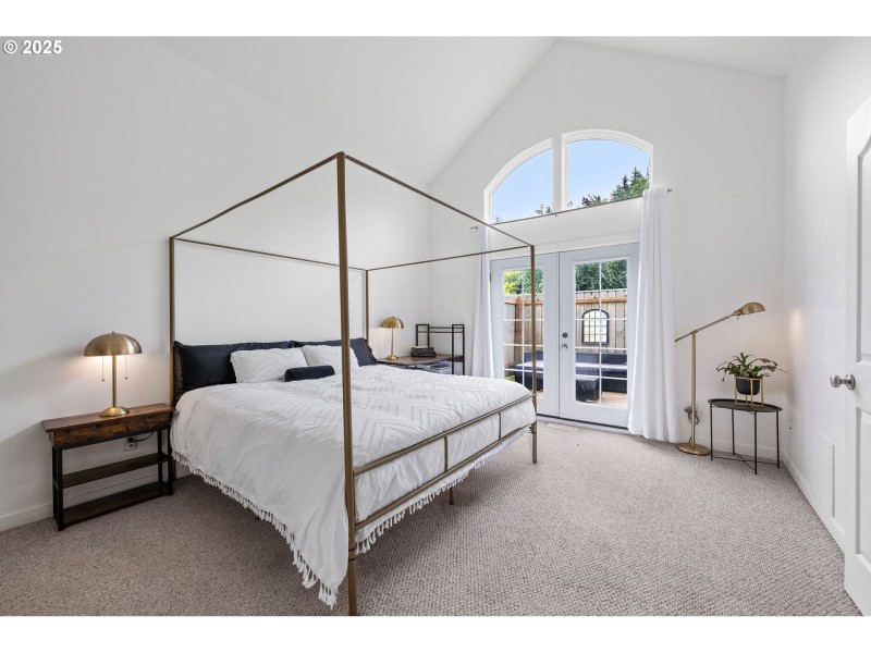 Bedroom, Primary