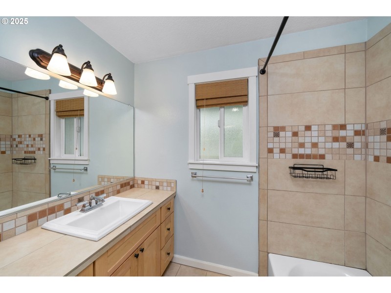 Bathroom, Attached