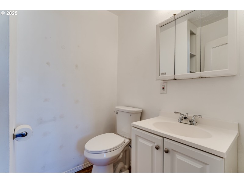 Bedroom, Primary