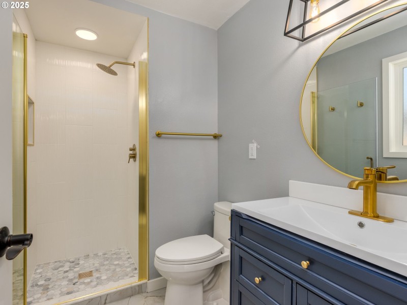Bathroom, Attached