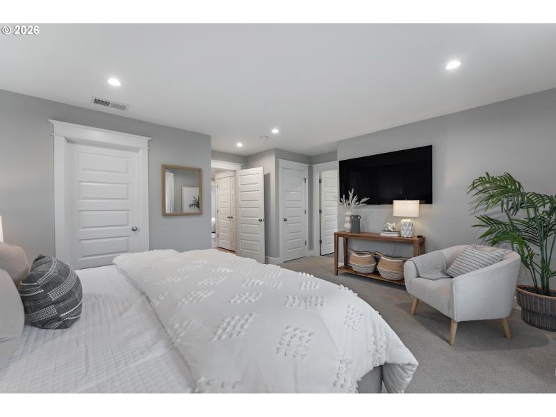 Bedroom, Owner's Suite