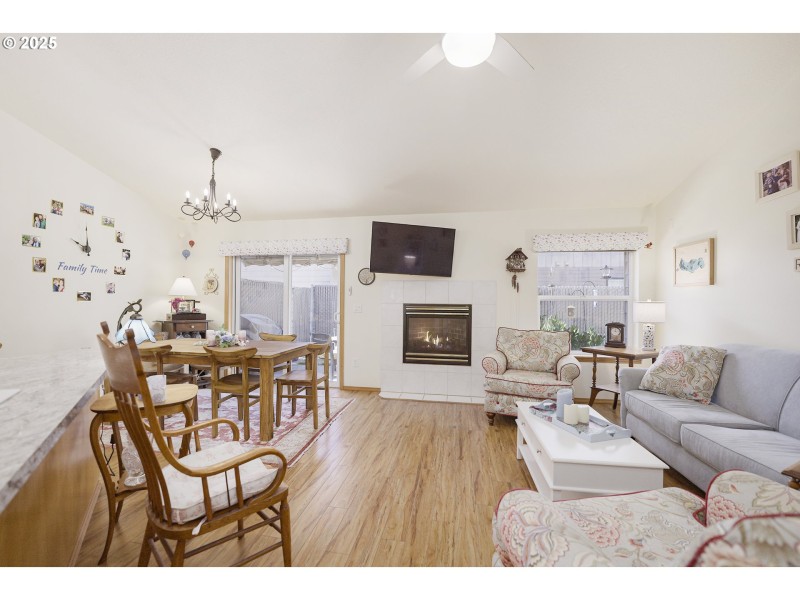 Living Room/Dining Room