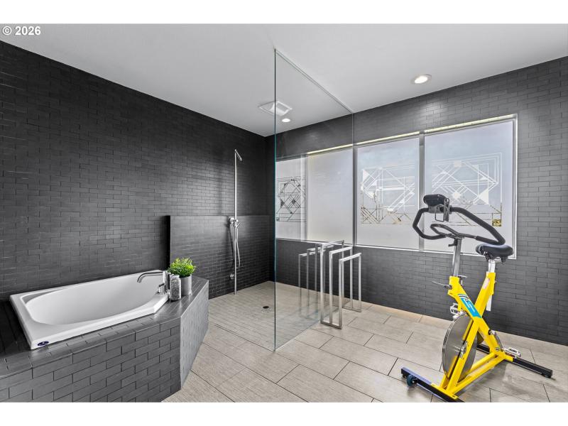 Owner's Suite Bathroom