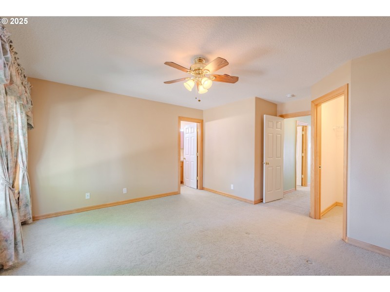 Bedroom, Primary