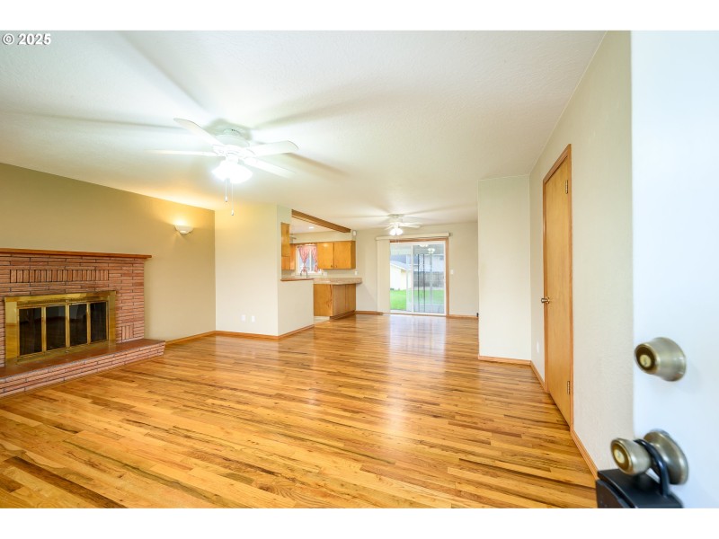 Living Room/Dining Room