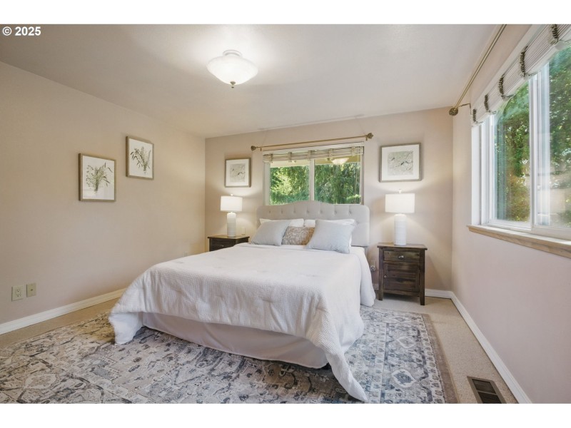 Bedroom, Primary