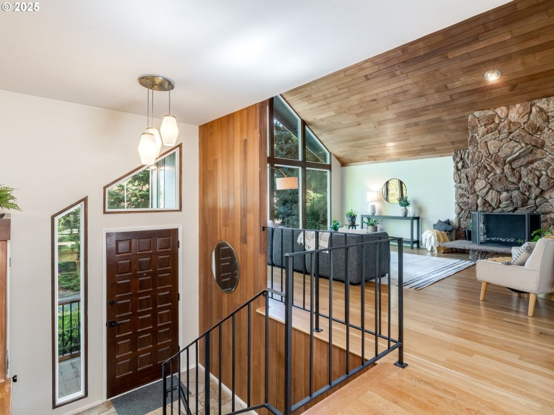 Entrance/Foyer