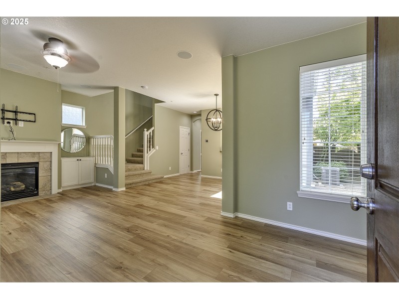 Living Room/Dining Room