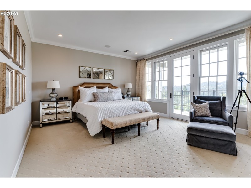 Bedroom, Primary