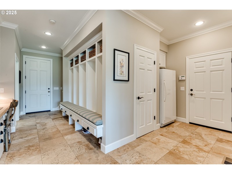 Entrance/Foyer