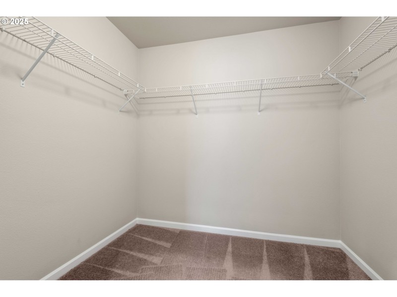 Bedroom, Primary