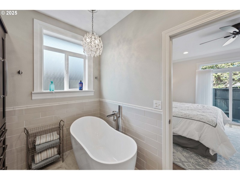 Bathroom, Attached