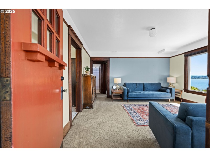 Entrance/Foyer