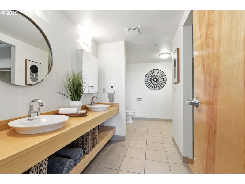 Bathroom, Attached